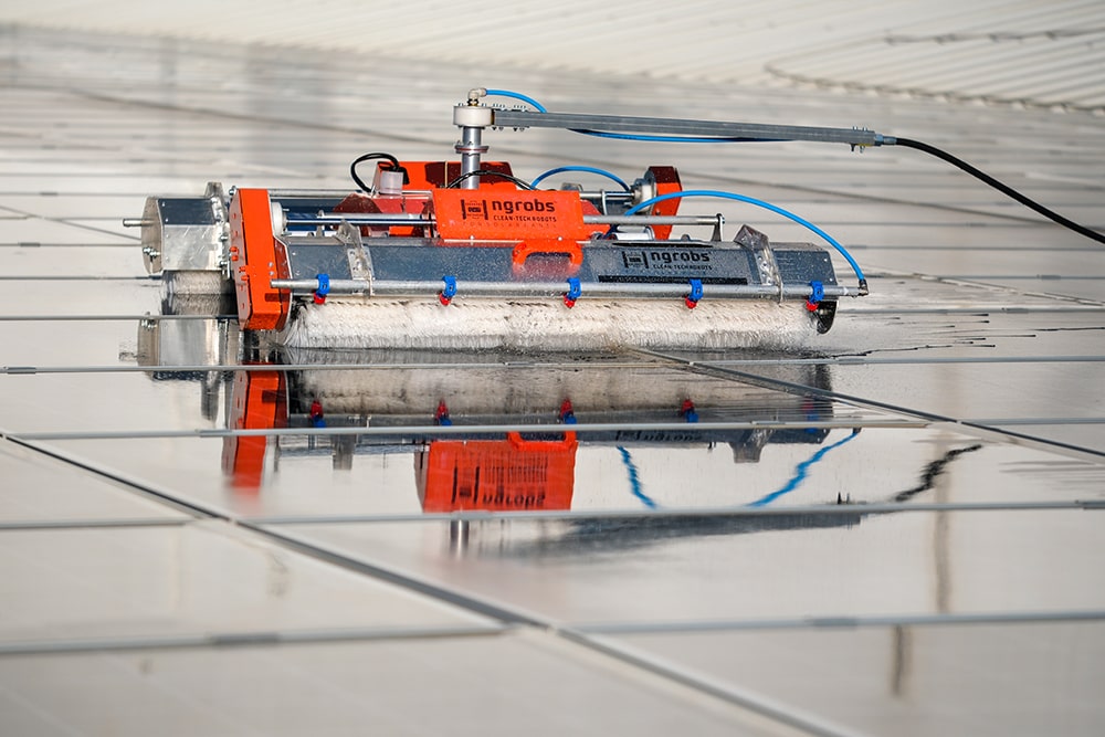 Panel Temizleme Robotu, Solar Temizliği