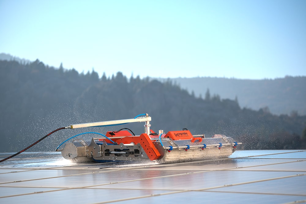 Panel Temizleme Robotu, Solar Temizliği