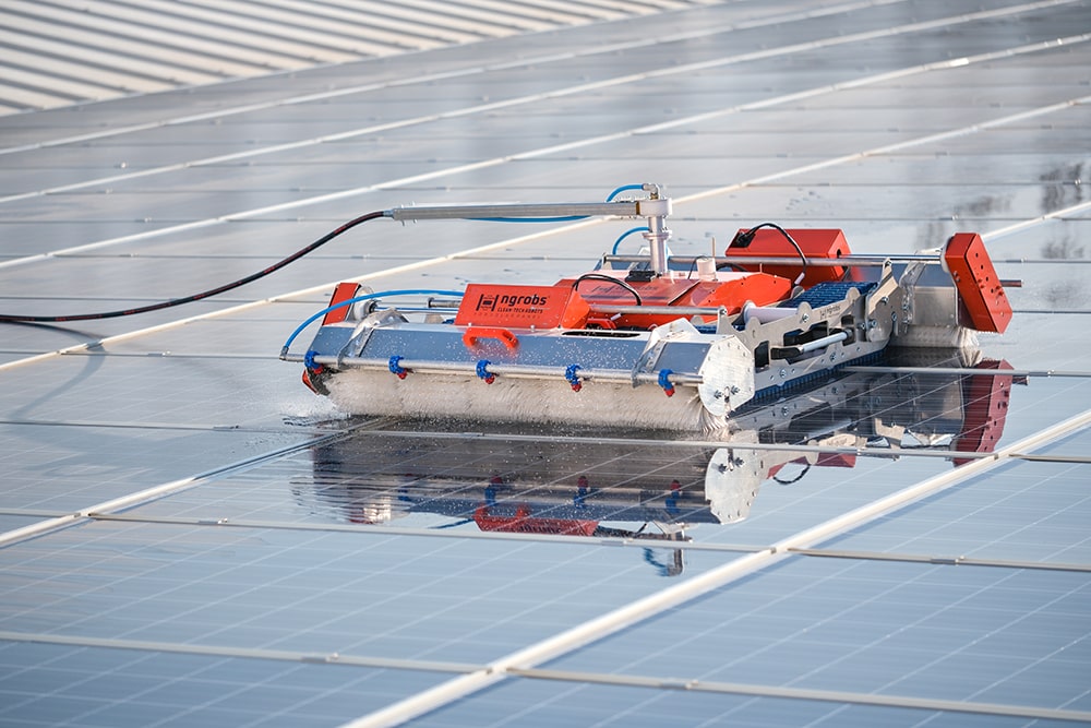 Panel Temizleme Robotu, Solar Temizliği