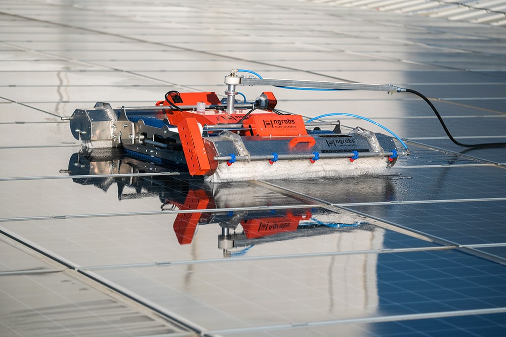 Panel Temizleme Robotu, Solar Temizliği